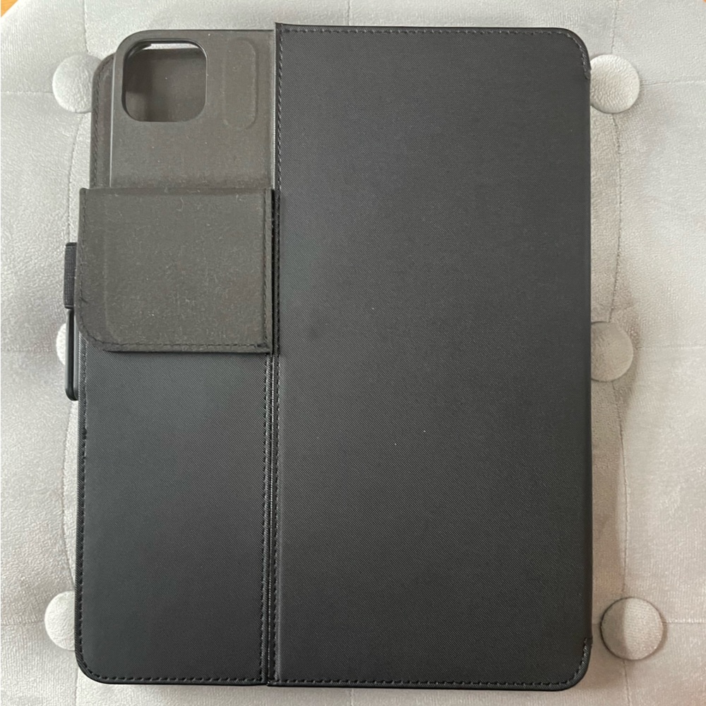 Hard Back Case for Apple iPad Pro 11-inch - Picture 3 of 4